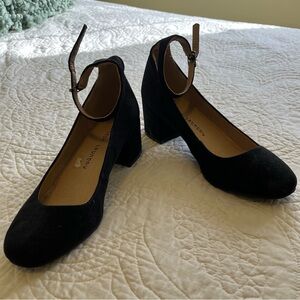 Chinese Laundry Pumps/ Sandals. Black. Size 8/38.5